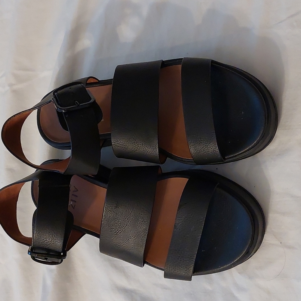 Black Chunky Sandals